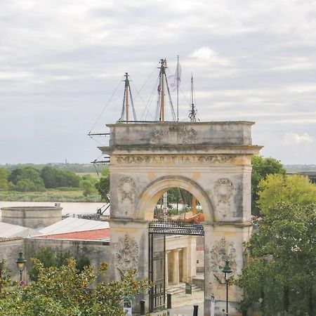 Cote Cour - Appartement En Plein Centre-Ville & Proche Des Thermes Рошвор Екстериор снимка